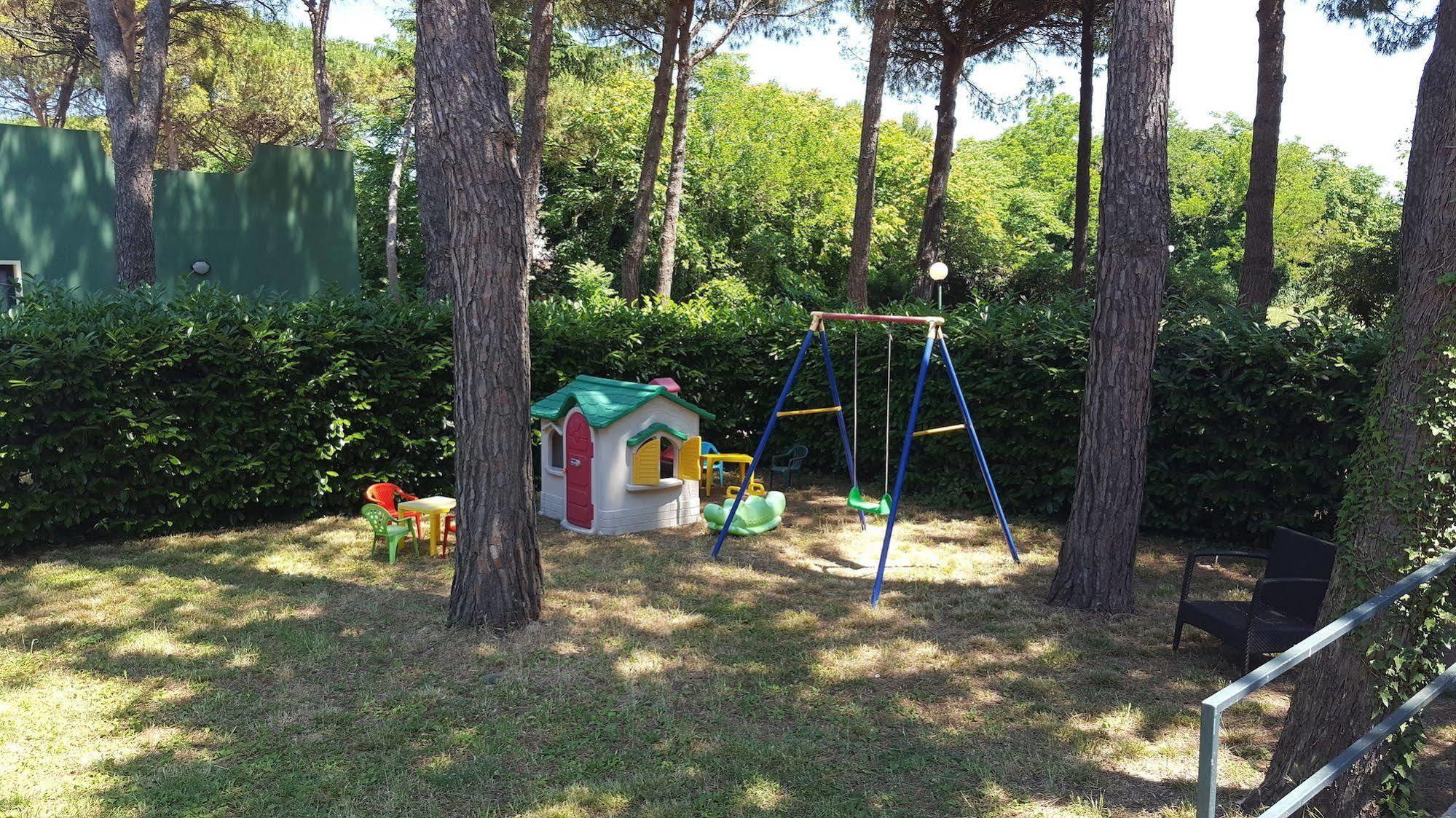 Villaggio Mithos ミザーノ・アドリアーティコ エクステリア 写真